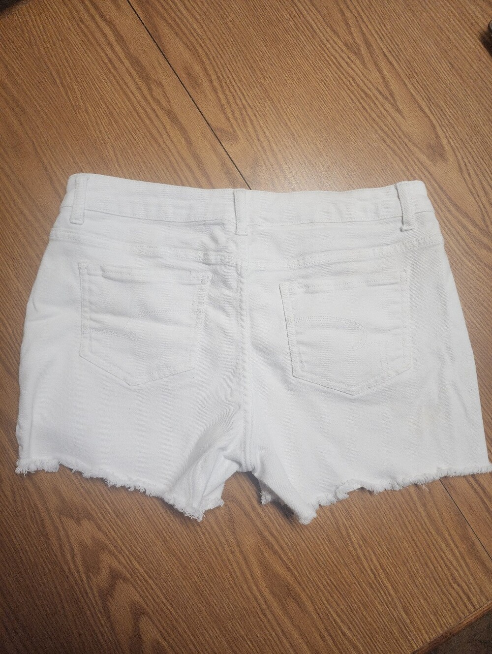 Time and Tru White Frayed Hem Denim Shorts Size 12 - Picture 5 of 9